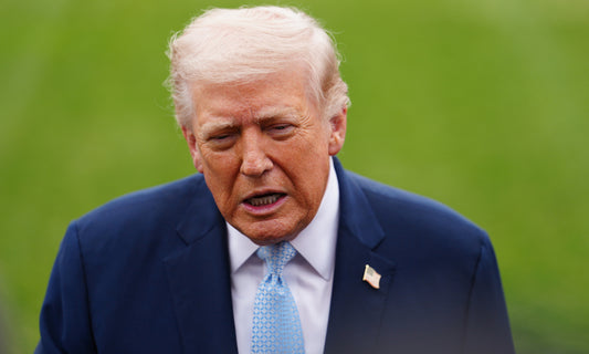 Tổng thống Mỹ Donald Trump Ra Tối Hậu Thư Cho Iran Về Eo Biển Hormuz: Diễn Biến Và Tác Động Tiềm Tàng